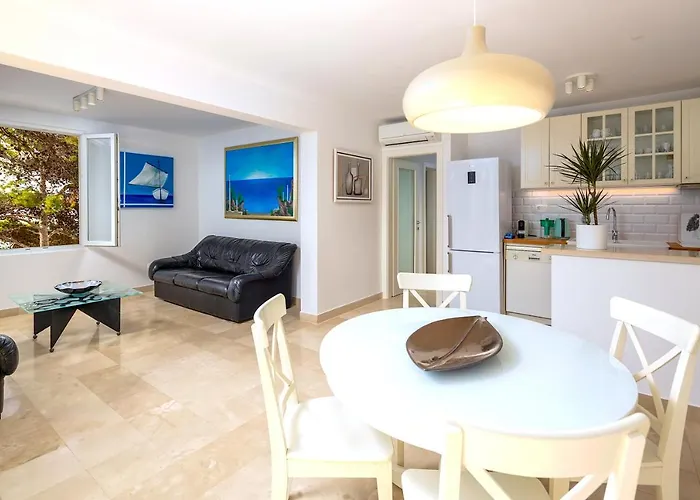 فيلة Mediterranean Summer House