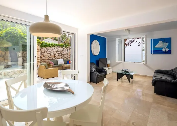 Mediterranean Summer House فيلة هفار