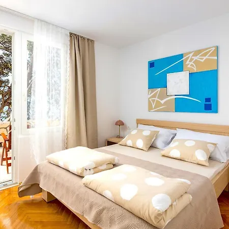 Mediterranean Summer House * Χβαρ