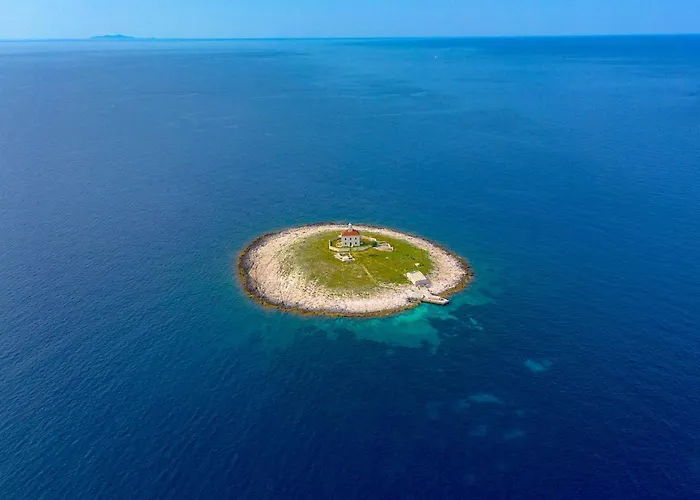 Mediterranean Summer House Villa *